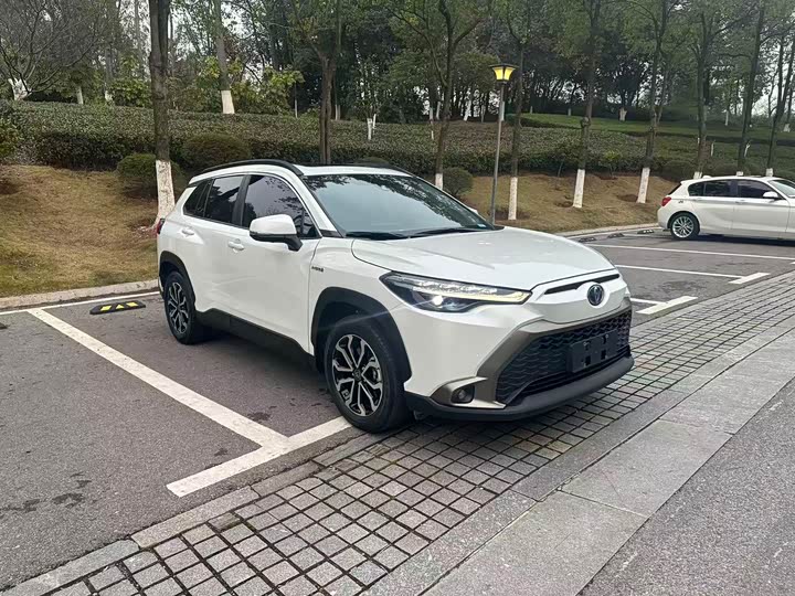 Toyota Frontlander, 2023 — купить в Брянске под ключ