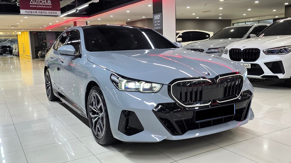 BMW i5, 2026 — фото 3 из 12