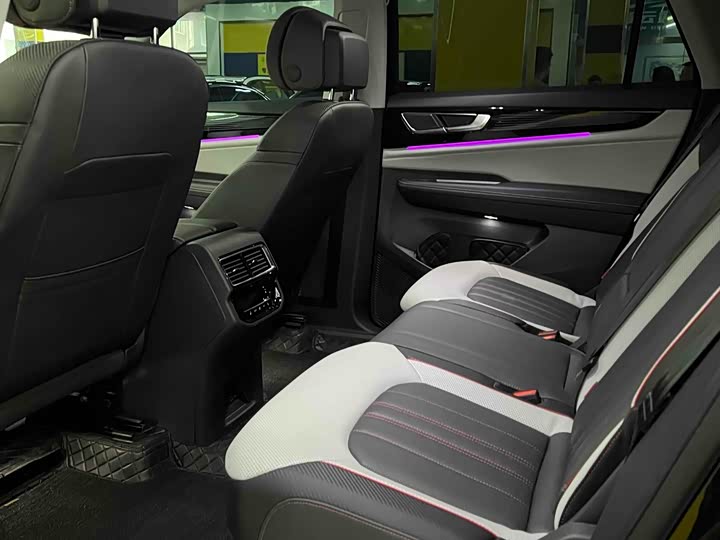 Volkswagen Teramont X, 2023 — фото 6 из 9