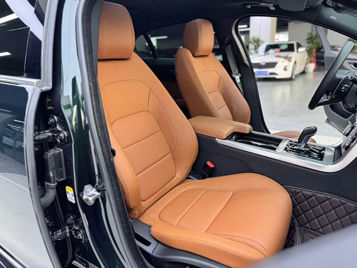 Jaguar XE L, 2023 — фото 6 из 9