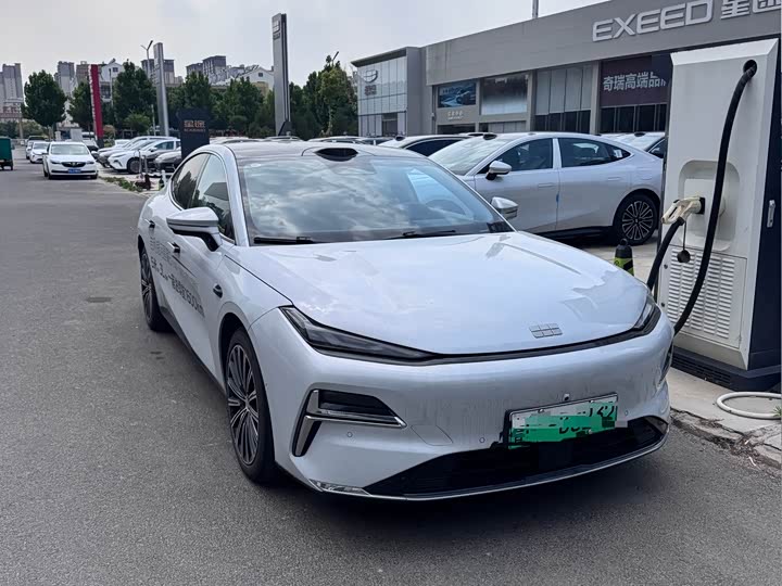 Geely Galaxy Starshine 8 EM-i, 2025 — купить в Москве под ключ