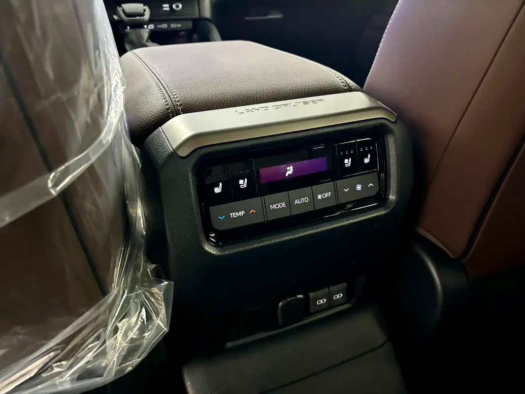 Toyota Prado, 2025 — фото 9 из 10