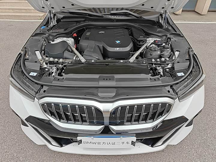 BMW 5 Series, 2025 — фото 7 из 9