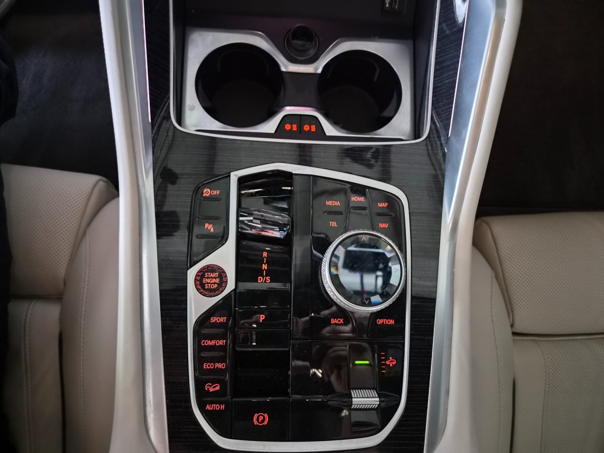 BMW X6, 2025 — фото 12 из 12