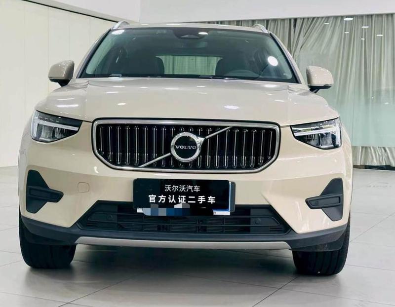 Volvo XC40, 2024 — фото 2 из 12