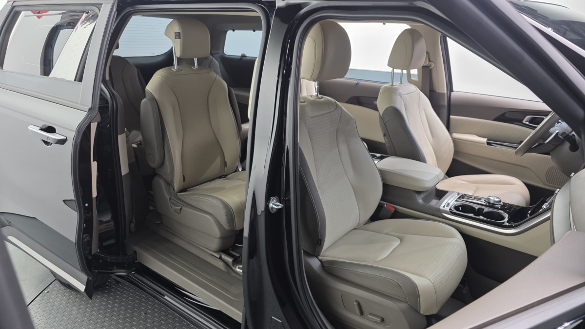 Kia Carnival, 2022 — фото 12 из 12