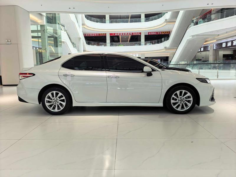 Toyota Camry, 2021 — фото 8 из 12