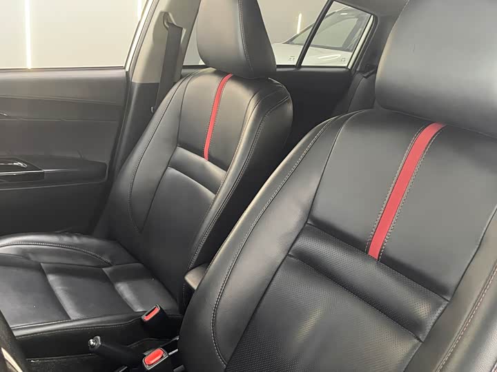 Toyota Yaris L Hatchback, 2022 — фото 7 из 9
