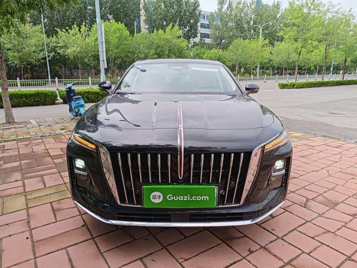 Hongqi H5 Hybrid, 2026 — фото 3 из 9