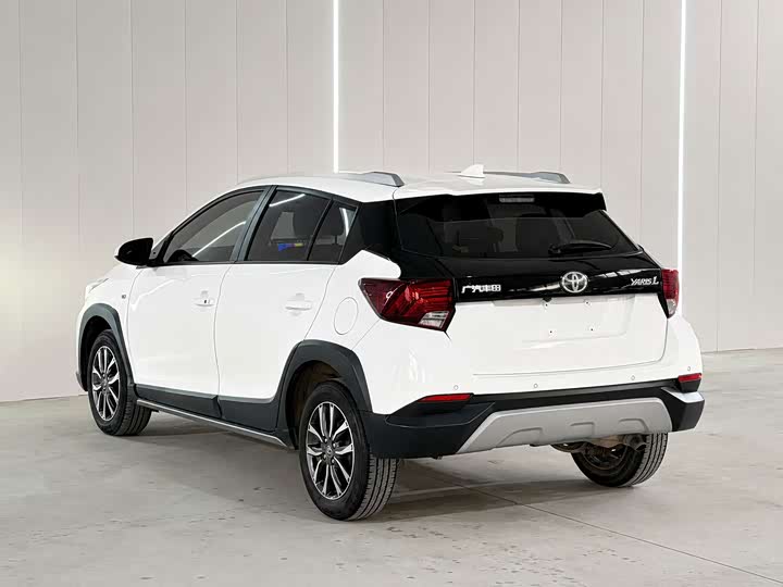 Toyota Yaris L Hatchback, 2022 — фото 6 из 9