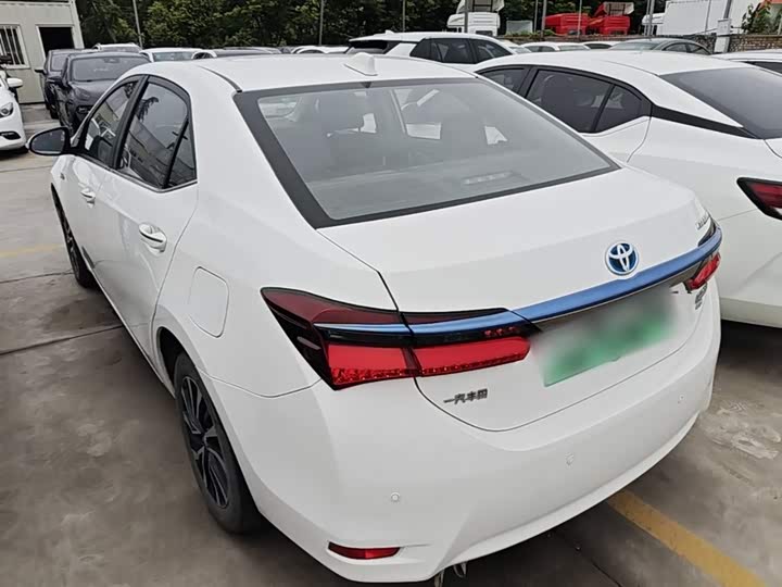 Toyota Corolla Hybrid, 2022 — фото 5 из 9