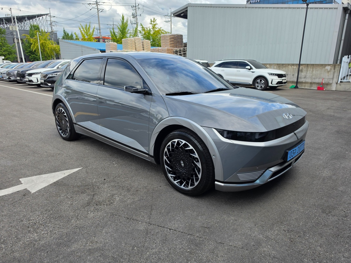 Hyundai Ioniq 5, 2022 — фото 2 из 12