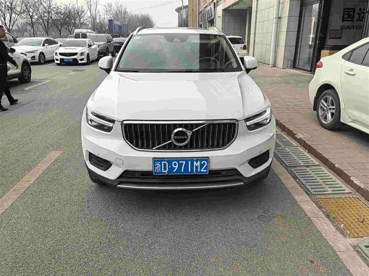 Volvo XC40, 2021 — фото 3 из 9
