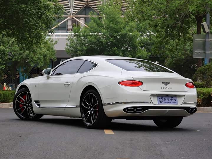 Bentley Continental GT, 2022 — фото 4 из 9