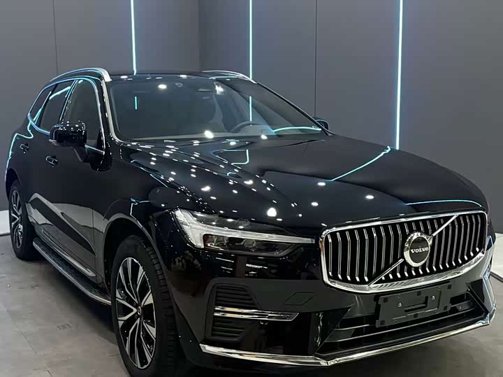 Volvo XC60, 2023 — фото 3 из 9