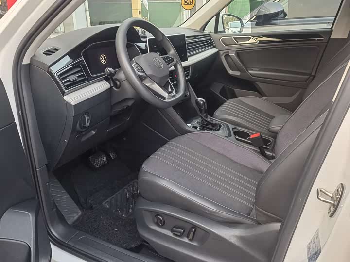 Volkswagen Tiguan L Pro, 2022 — фото 7 из 9