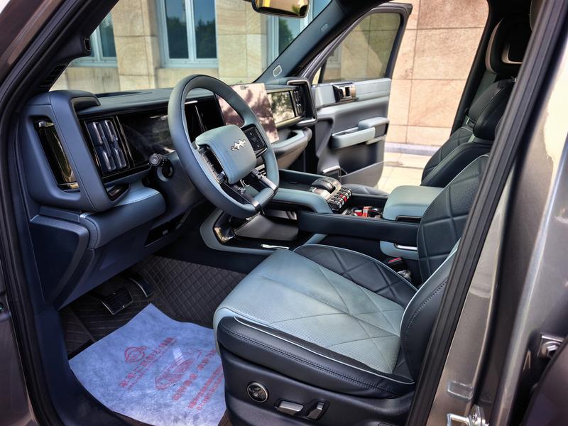BYD FangChengBao Leopard 5, 2023 — фото 12 из 12