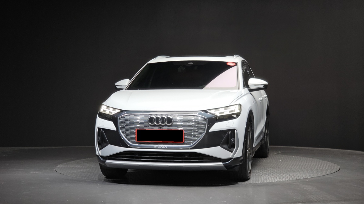 Audi Q4 e-tron, 2022 — фото 3 из 12