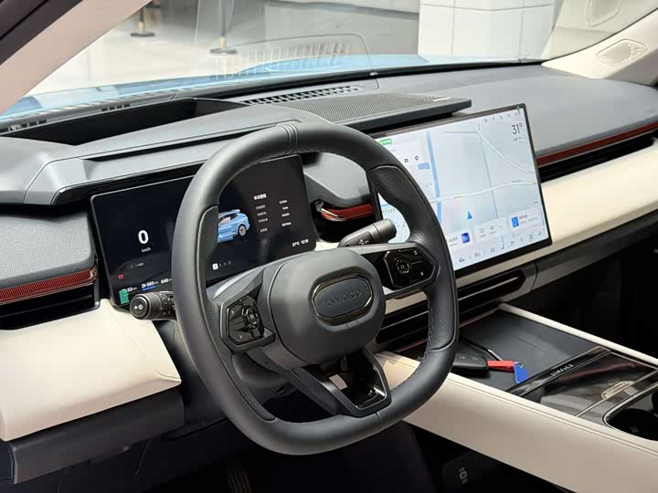 Lynk & Co 08 EM-P Hybrid, 2025 — фото 7 из 9