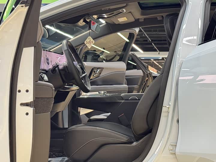 Cadillac Optiq, 2024 — фото 6 из 9