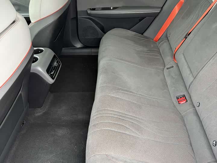 Geely Galaxy E8, 2024 — фото 9 из 9