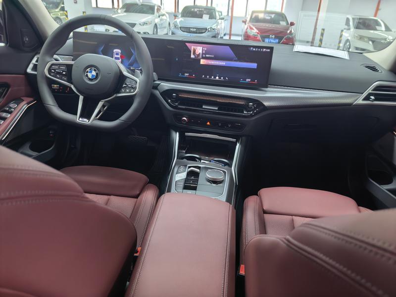 BMW 3 Series, 2025 — фото 7 из 12
