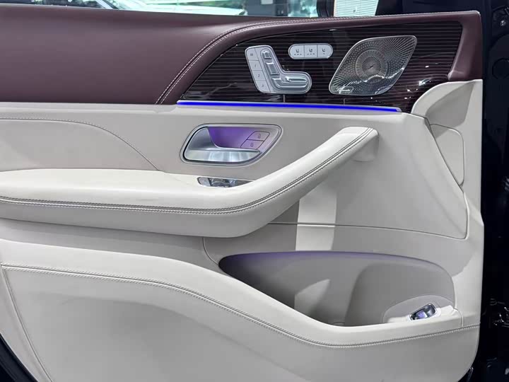 Mercedes-Benz Maybach GLS, 2023 — фото 7 из 9