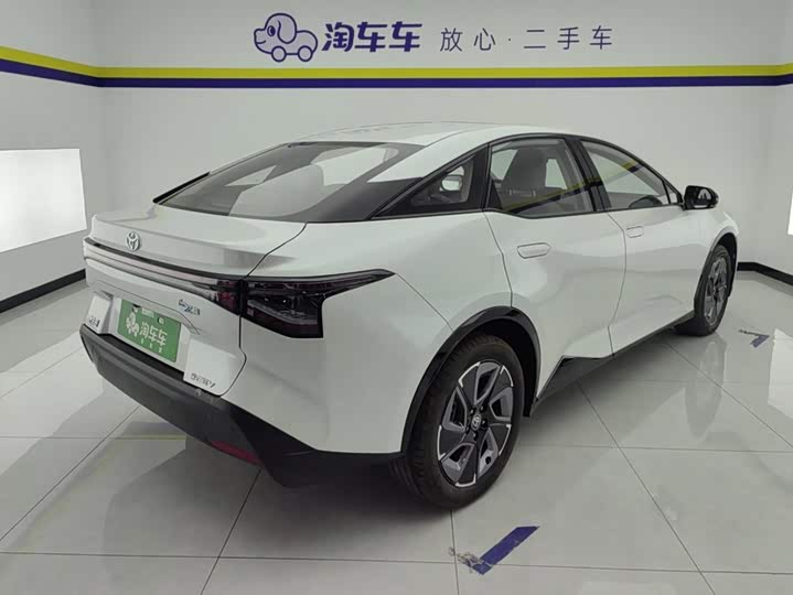 Toyota bZ3, 2026 — фото 3 из 9