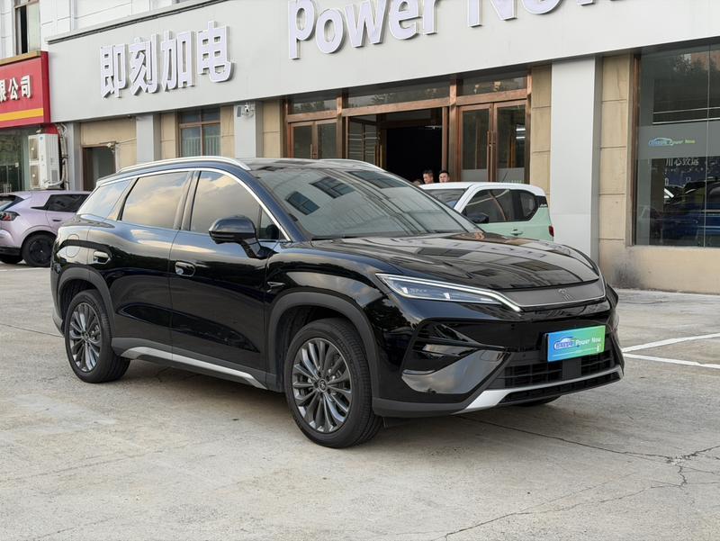 BYD Song Ultra EV, 2026 — фото 3 из 12