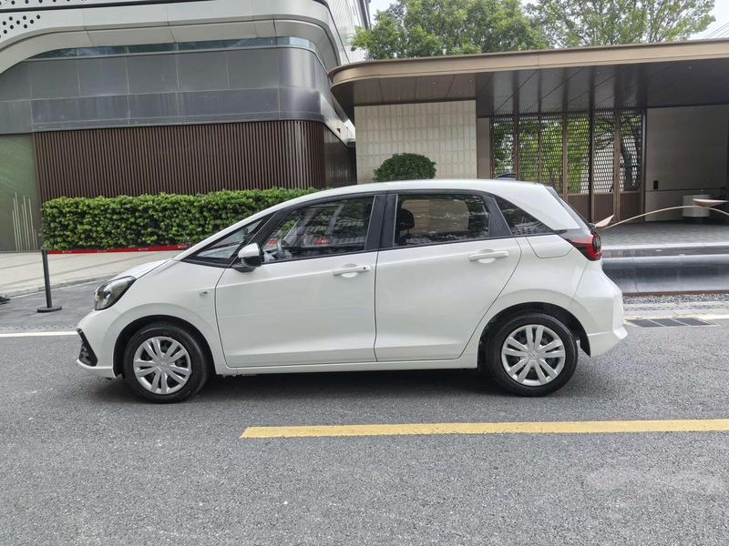 Honda Fit, 2023 — фото 4 из 12