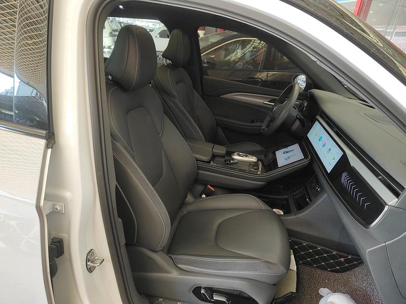 BAIC Arcfox Alpha T, 2023 — фото 11 из 12