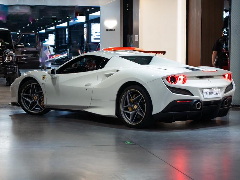 Ferrari F8, 2022 — фото 4 из 12