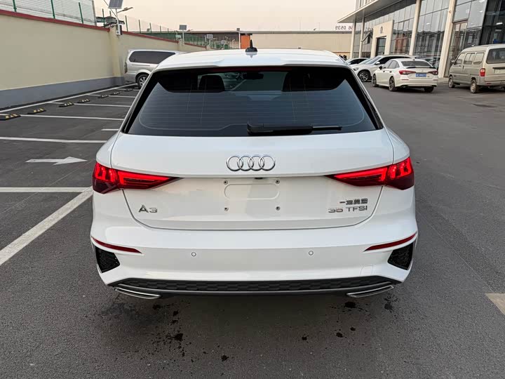 Audi A3, 2023 — фото 7 из 9