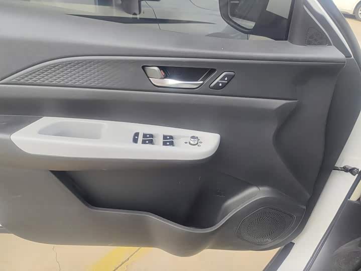 Dongfeng Aeolus E70, 2023 — фото 7 из 9