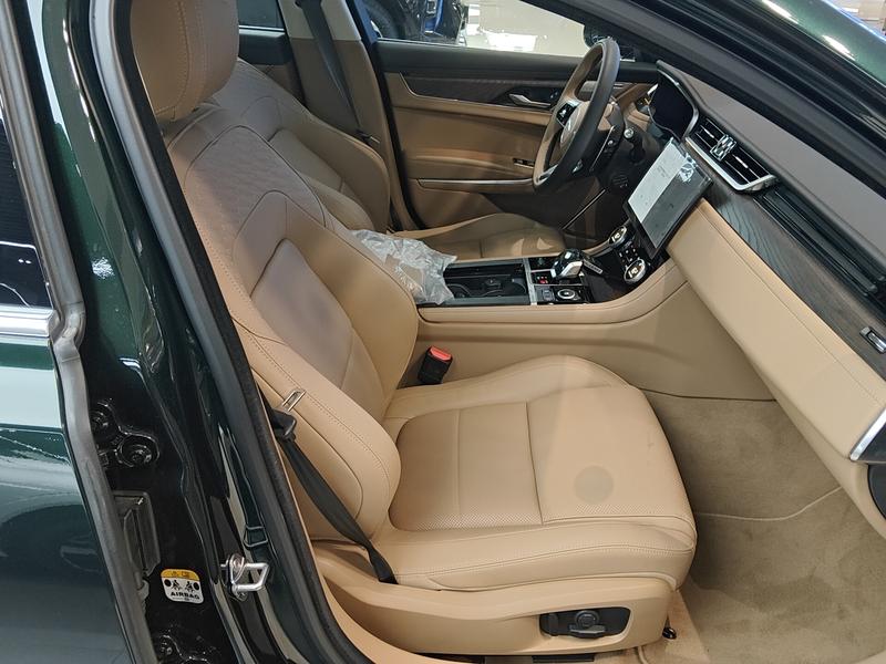 Jaguar XF L, 2025 — фото 11 из 12