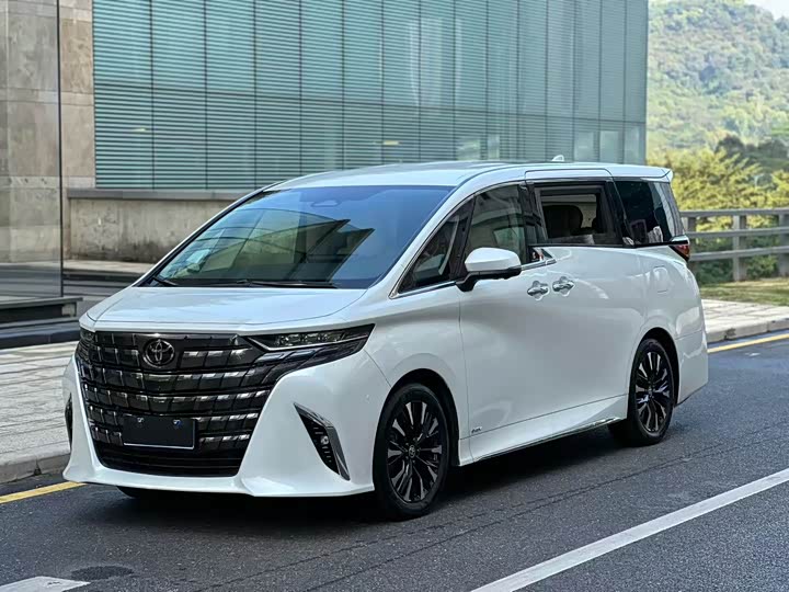 Toyota Alphard, 2024 — купить в Саранске под ключ