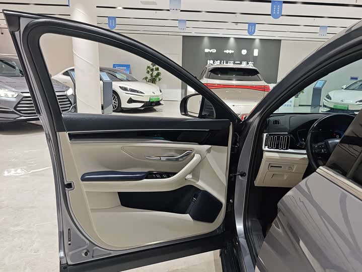 BYD Song Plus Hybrid/EV, 2022 — фото 4 из 9