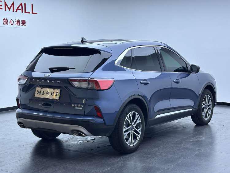 Ford Escape, 2023 — фото 6 из 10