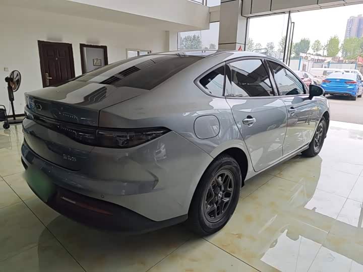 BYD Seal 05 DM-i Hybrid, 2025 — фото 7 из 9