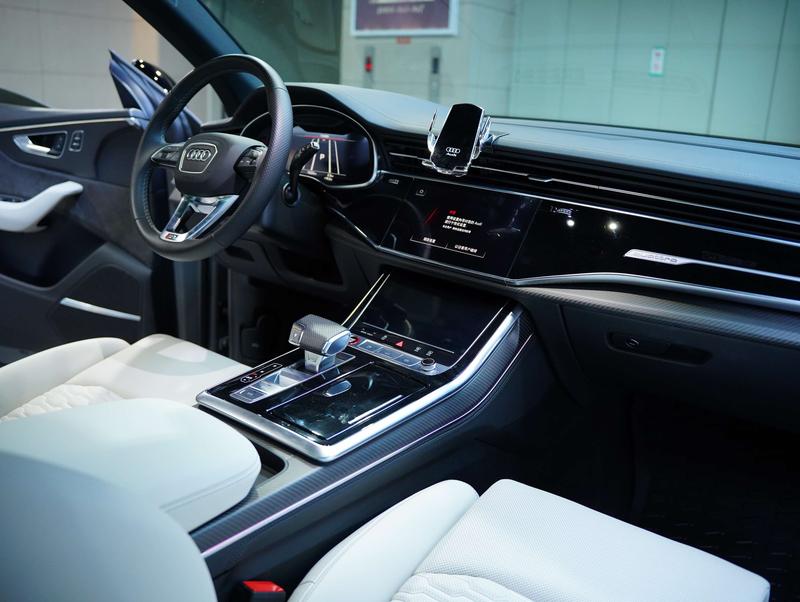 Audi RS Q8, 2023 — фото 8 из 12