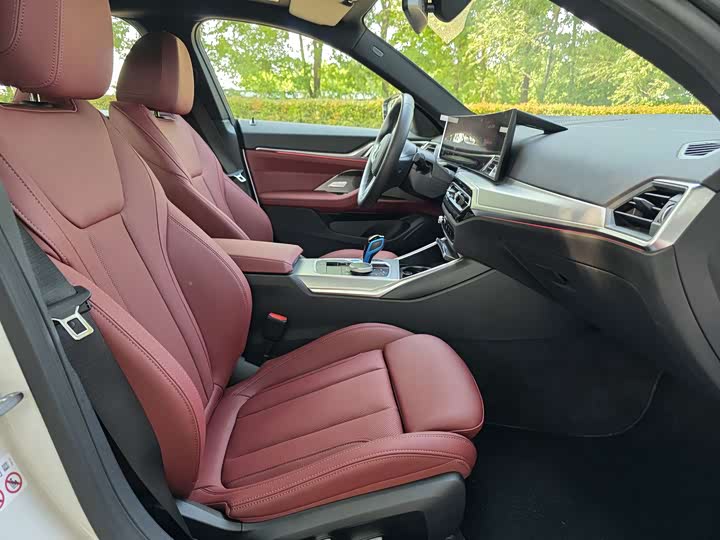 BMW i4, 2025 — фото 7 из 9