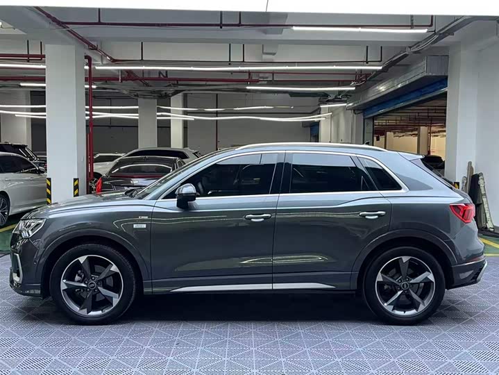 Audi Q3, 2023 — фото 3 из 9