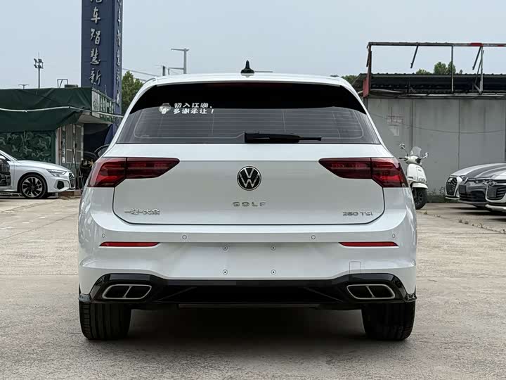 Volkswagen Golf, 2023 — фото 8 из 9
