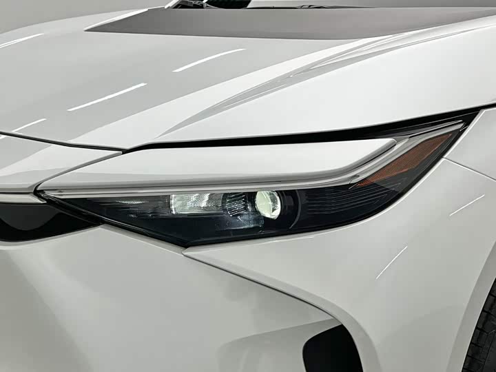 Toyota bZ4X Platinum, 2026 — фото 9 из 9