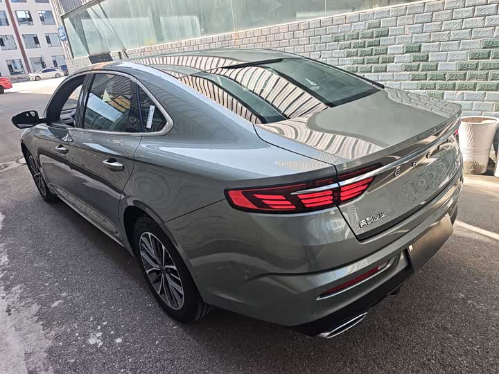 Geely Preface, 2023 — фото 5 из 9