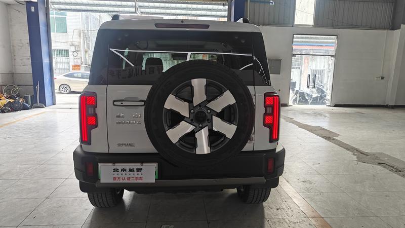 BAIC Beijing BJ40 Hybrid, 2025 — фото 4 из 11