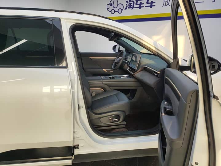 Dongfeng Yipai eπ 008, 2024 — фото 8 из 9