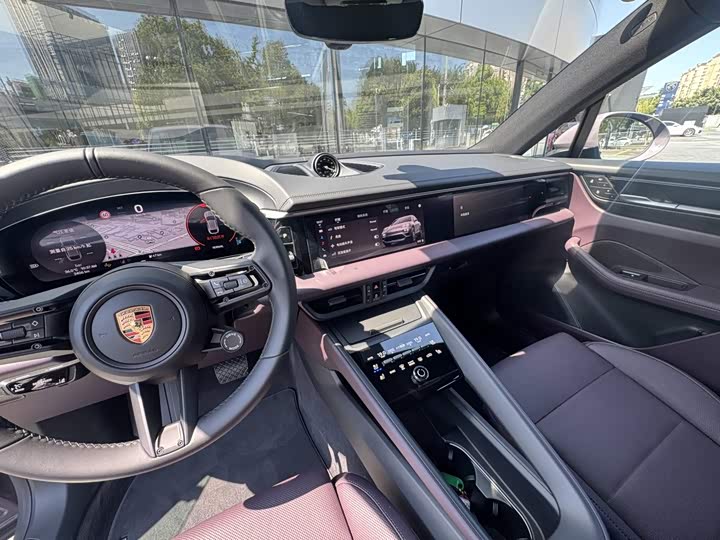 Porsche Macan EV, 2025 — фото 5 из 9