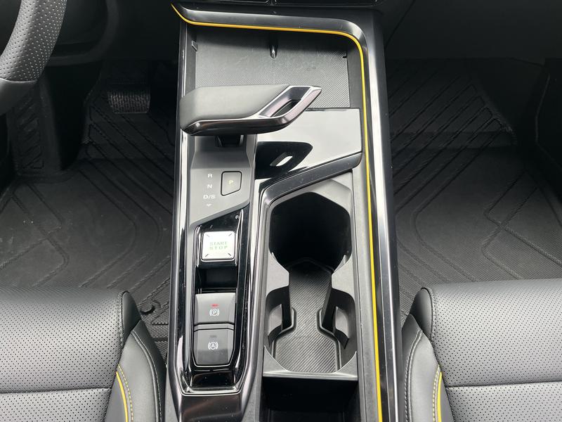 MG Motor 5 Scorpio, 2022 — фото 12 из 12