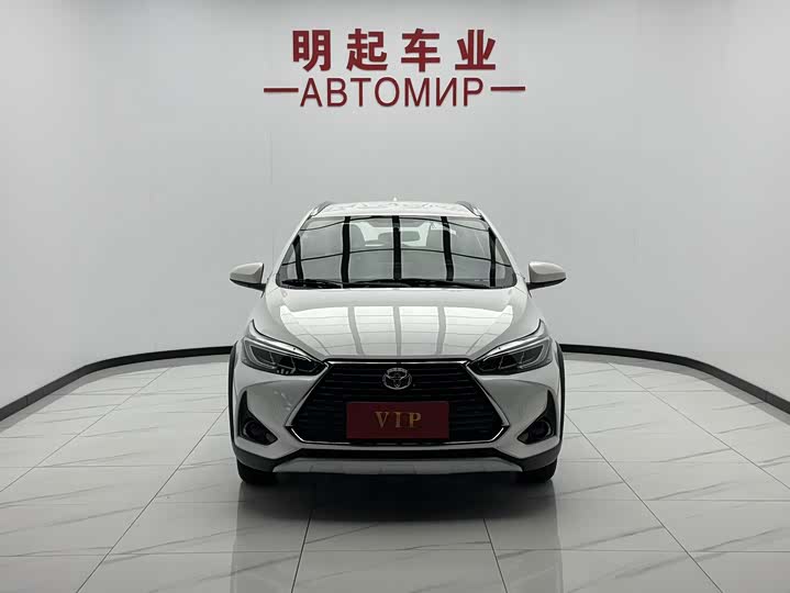 Toyota Yaris L Hatchback, 2022 — фото 2 из 9